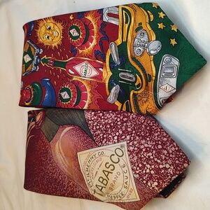 Tobacco tie lot x 2, pinball and oyster crackers